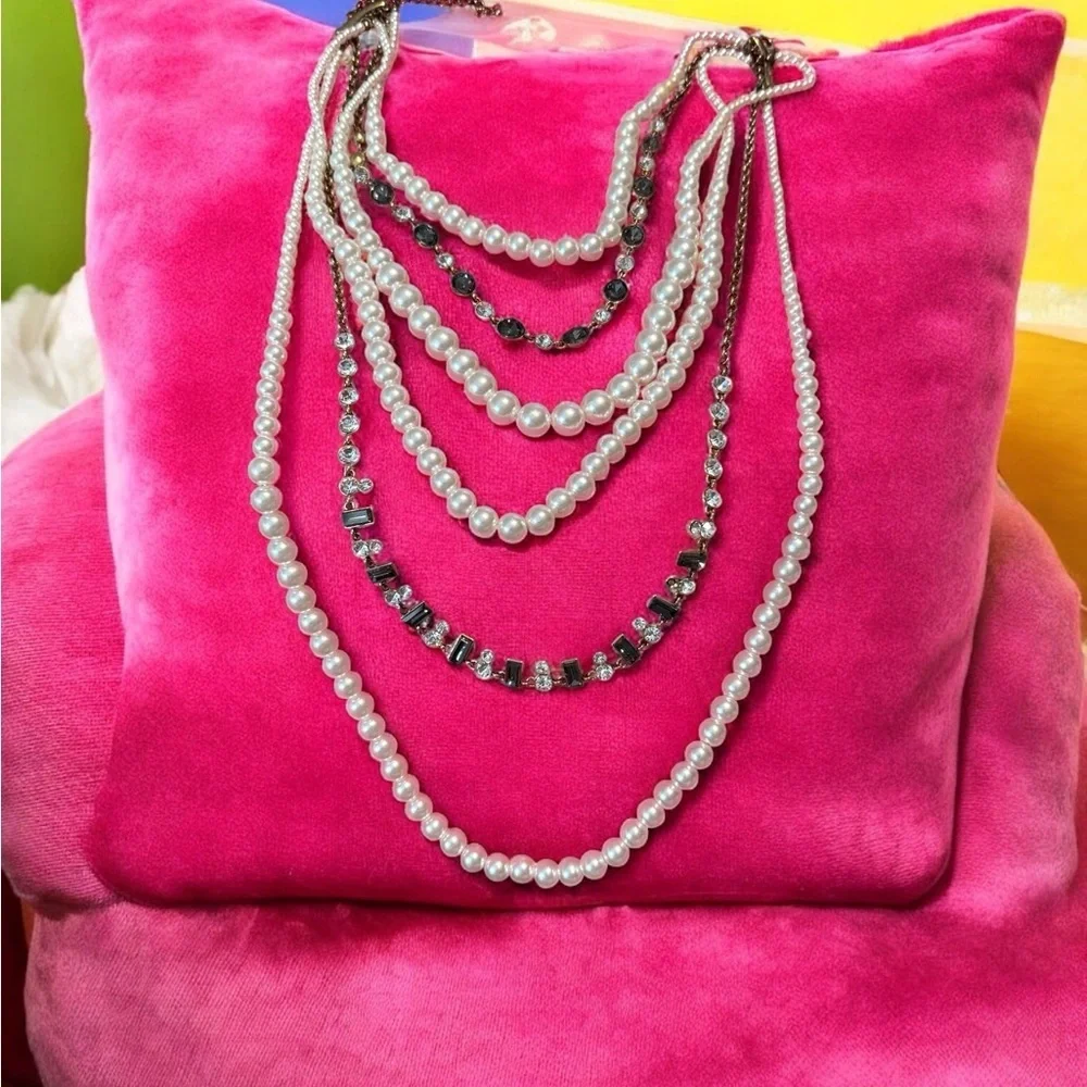 Vintage Elegant Pearl and Black Beaded‎ Necklace Set